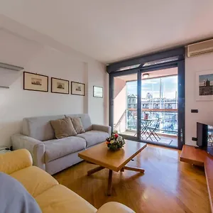 https://hintown-nel-cuore-del-porto-antico-a-genova.hotelitalianriviera.com